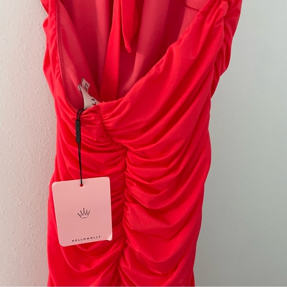 HELLO MOLLY NIGHTS IN IOS HALTER MINI DRESS
CORAL size 8 large NWT - Picture 8 of 16